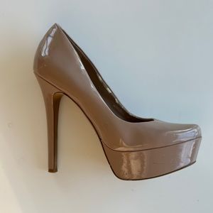 Jessica Simpson Platform Heel in Chai Latte (7.5 / 37.5)